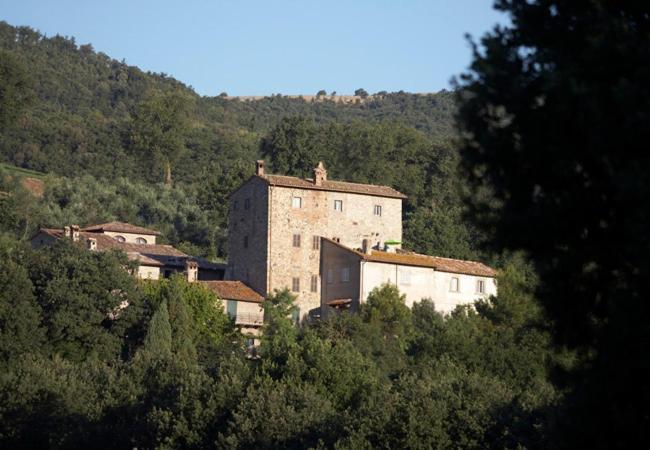 Gli Appartamenti Di Torre Bertona โตดี ภายนอก รูปภาพ